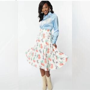 New Looney Tunes x Unique Vintage Light Blue Satin Fringe Western Top SZ 1X #124